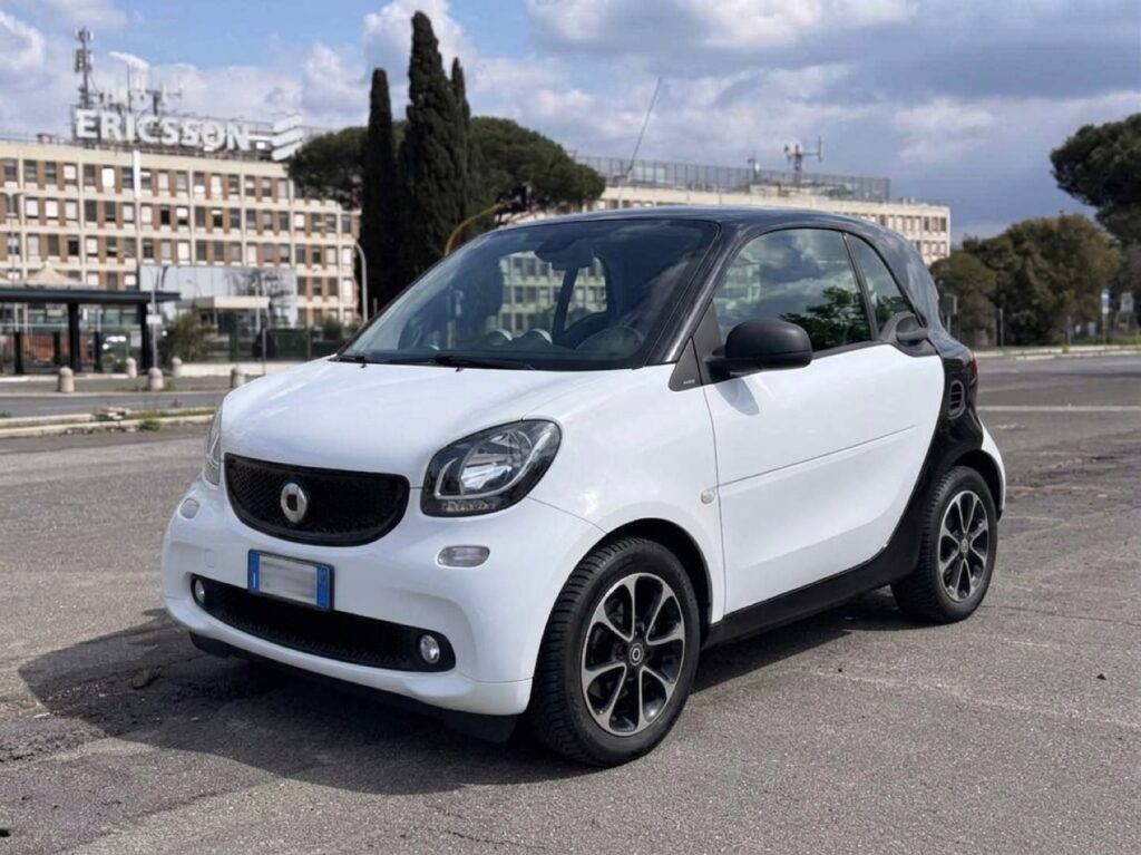 ROCKET MOTORS - Smart fortwo 1.0 youngster copia